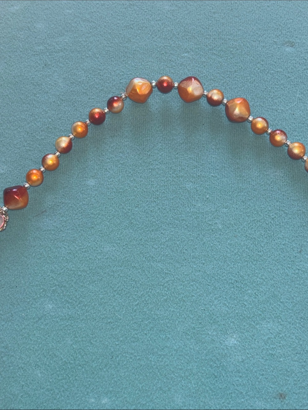 Marbled orange & red glass silver iridescent beaded statement necklace vintage - Picture 7 of 10